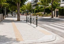 Αγία Παρασκευή: Από τον Τσακό αρχίζει η μεγάλη αναβάθμιση πεζοδρομίων Νέο προσβάσιμο πεζοδρόμιο με όδευση τυφλών και ράμπα σε αστική γειτονιά