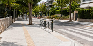 Αγία Παρασκευή: Από τον Τσακό αρχίζει η μεγάλη αναβάθμιση πεζοδρομίων Νέο προσβάσιμο πεζοδρόμιο με όδευση τυφλών και ράμπα σε αστική γειτονιά
