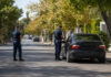 Μαρούσι: Τρεις συλλήψεις μετά από απάτη σε 88χρονο Αστυνομικοί ελέγχουν όχημα σε δεντροφυτεμένο δρόμο του Αμαρουσίου