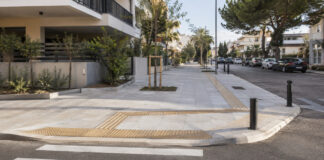 Χαλάνδρι: 52.000 τ.μ. πεζοδρομίων και 250 νέες ράμπες Νέο φαρδύ πεζοδρόμιο με όδευση τυφλών και προσβάσιμη ράμπα σε αστική οδό