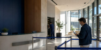 Ασπρόπυργος: Προσωρινά χωρίς εξυπηρέτηση κοινού το ΓΚΑ του e-ΕΦΚΑ Προσωρινά κενός χώρος εξυπηρέτησης δημόσιας υπηρεσίας ενώ τεχνικός ελέγχει τον εξοπλισμό