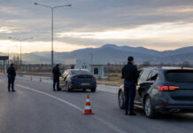 Έβρος–Καβάλα: Πέντε συλλήψεις σε τέσσερις υποθέσεις διακίνησης Αστυνομικός έλεγχος οχημάτων σε οδικό σημείο της βόρειας Ελλάδας