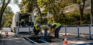 ΕΥΔΑΠ: Έκτακτες διακοπές νερού σε Κηφισιά, Χαλάνδρι και Ψυχικό Συνεργείο ύδρευσης σε εργασίες δικτύου σε δεντροφυτεμένη αστική οδό