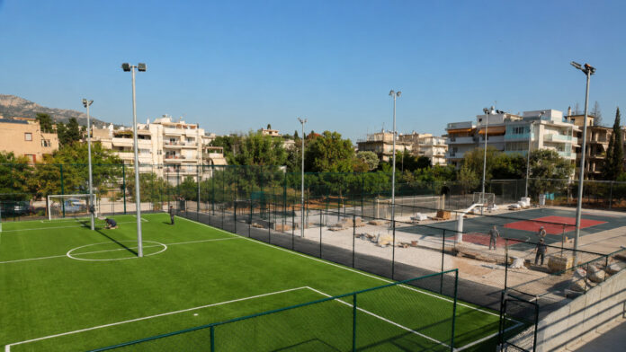 Αναβαθμισμένοι δημοτικοί αθλητικοί χώροι με γήπεδο ποδοσφαίρου και μπάσκετ