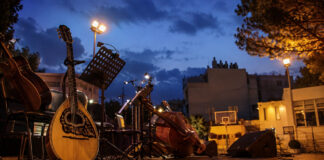 Κηφισιά: Αφιέρωμα στον Στέλιο Καζαντζίδη στα Αλώνια στις 5 Σεπτεμβρίου Ορχήστρα λαϊκής μουσικής με μπουζούκι σε υπαίθρια σκηνή στην Κηφισιά