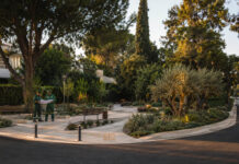 Κηφισιά: Δωρεά για κοινόχρηστο χώρο σε Ελευθερώτριας και Ξενίας Αναβαθμισμένος καταπράσινος κοινόχρηστος χώρος με προσβάσιμες διαδρομές και καθιστικά σε αστική γειτονιά
