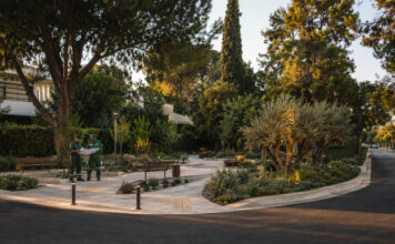 Κηφισιά: Δωρεά για κοινόχρηστο χώρο σε Ελευθερώτριας και Ξενίας Αναβαθμισμένος καταπράσινος κοινόχρηστος χώρος με προσβάσιμες διαδρομές και καθιστικά σε αστική γειτονιά