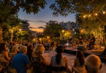 Μεταμόρφωση: Δύο δωρεάν συναυλίες στις πλατείες τον Σεπτέμβριο Υπαίθρια συναυλία σε καταπράσινη πλατεία της πόλης με κοινό και μουσικό σχήμα