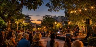 Μεταμόρφωση: Δύο δωρεάν συναυλίες στις πλατείες τον Σεπτέμβριο Υπαίθρια συναυλία σε καταπράσινη πλατεία της πόλης με κοινό και μουσικό σχήμα