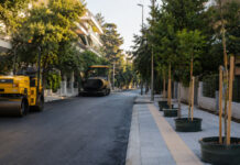 Νέα Ιωνία: Αποκατάσταση της οδού Κάλβου και αντικατάσταση δέντρων Αποκατάσταση αστικού οδοστρώματος με νεαρά δέντρα έτοιμα για φύτευση