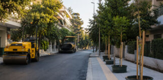 Νέα Ιωνία: Αποκατάσταση της οδού Κάλβου και αντικατάσταση δέντρων Αποκατάσταση αστικού οδοστρώματος με νεαρά δέντρα έτοιμα για φύτευση