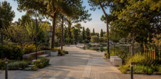 Νέα Κηφισιά: Νέο βήμα για τη ζώνη περιπάτου των 1,03 εκατ. ευρώ Βιοκλιματική διαδρομή περιπάτου με ψυχρούς κυβόλιθους, πράσινο και προσβάσιμη διάβαση