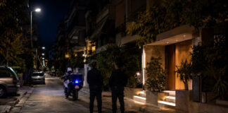 Νίκαια: Σύλληψη 43χρονου σε διάρρηξη κατοικίας Αστυνομικοί της Ομάδας ΔΙ.ΑΣ. σε νυχτερινό δρόμο κατοικιών