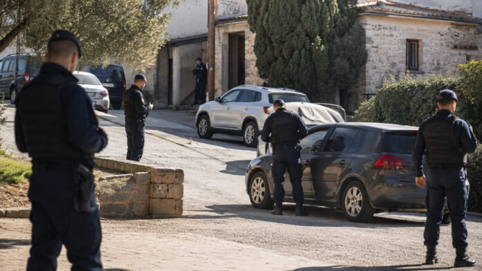 Συντονισμένος αστυνομικός έλεγχος σε κατοικημένη περιοχή της Πελοποννήσου