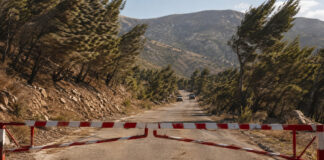 Πεντέλη: Συναγερμός Κατηγορίας 5 – Κλείνει ο Περιμετρικός δρόμος Κλειστός δασικός δρόμος στην Πεντέλη με ισχυρούς ανέμους