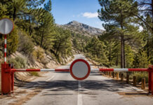 Πεντέλη: Πότε κλείνουν οι δασικοί δρόμοι λόγω κινδύνου πυρκαγιάς Μπάρα προληπτικής διακοπής κυκλοφορίας σε δασική οδό της Πεντέλης