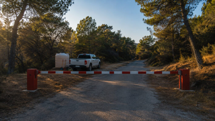 Κλειστή πρόσβαση σε πευκόφυτη περιοχή λόγω πολύ υψηλού κινδύνου πυρκαγιάς