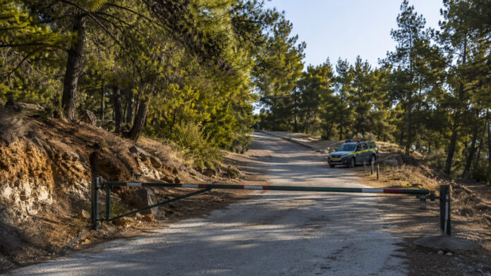 Κλειστή πρόσβαση σε δασικό δρόμο λόγω ακραίου κινδύνου πυρκαγιάς στα Βριλήσσια
