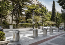 Βριλήσσια: 40 νέοι υπόγειοι κάδοι σε 15 σημεία Σύγχρονοι υπόγειοι κάδοι απορριμμάτων σε καθαρό δεντροφυτεμένο αστικό δρόμο
