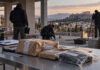 Αττική: Νέα κρύπτη με 26,8 κιλά κοκαΐνης στην επιχείρηση «Τα Άνθη του Κακού» Έλεγχος σε υπό ανέγερση κτήριο με σφραγισμένα πειστήρια σε τραπέζι