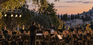 Χαλάνδρι: Τιμή στη Φιλαρμονική για περισσότερα από 70 χρόνια προσφοράς Φιλαρμονική ορχήστρα σε υπαίθρια πολιτιστική εκδήλωση στο Χαλάνδρι
