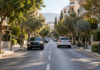 Ηράκλειο Αττικής: Στην ημερήσια διάταξη η αμφιδρόμηση τμήματος της Αλ. Διάκου Δενδροφυτεμένος αστικός δρόμος με οχήματα που κινούνται σε δύο κατευθύνσεις