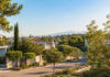 Καιρός στην Αττική: Ηλιοφάνεια, έως 34°C στα βόρεια και κίτρινη προειδοποίηση Ηλιόλουστη και καταπράσινη γειτονιά των βορείων προαστίων με καθαρό ουρανό και ορεινό ορίζοντα