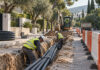 Κηφισιά: Εγκρίθηκε έργο 43,58 εκατ. ευρώ για την υπογείωση ηλεκτρικών δικτύων Εργασίες εγκατάστασης υπόγειων καλωδίων σε δενδροφυτεμένο δρόμο