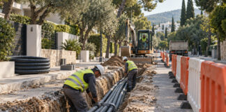 Κηφισιά: Εγκρίθηκε έργο 43,58 εκατ. ευρώ για την υπογείωση ηλεκτρικών δικτύων Εργασίες εγκατάστασης υπόγειων καλωδίων σε δενδροφυτεμένο δρόμο