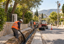 Κηφισιά: 43,58 εκατ. ευρώ για υπογείωση δικτύων ηλεκτρικής ενέργειας Εργασίες υπογείωσης ηλεκτρικού δικτύου σε δενδροφυτεμένο αστικό δρόμο