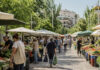 Λαϊκές αγορές: Πού λειτουργούν σήμερα στα βόρεια προάστια Οργανωμένη λαϊκή αγορά με πάγκους φρέσκων προϊόντων σε γειτονιά των βορείων προαστίων