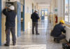 Νέα Ιωνία: Περισσότερους πόρους για τη συντήρηση 53 σχολικών συγκροτημάτων ζητά ο Δήμος Τεχνικά συνεργεία πραγματοποιούν εργασίες συντήρησης σε σχολικό κτίριο
