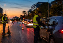 Αττική: 23.633 αλκοτέστ και 32 συλλήψεις οδηγών Έλεγχος αλκοολομέτρησης από την Τροχαία σε κεντρική λεωφόρο της Αττικής