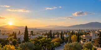 Καιρός στην Αττική 8/10: Ηλιοφάνεια και έως 26°C Ηλιόλουστο φθινοπωρινό πρωινό πάνω από τις πράσινες γειτονιές των βορείων προαστίων της Αττικής