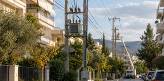 Χαλάνδρι: Δίωρη διακοπή ρεύματος σε επτά δρόμους στις 15 Οκτωβρίου Δίκτυο ηλεκτροδότησης και συνεργείο συντήρησης σε αστική γειτονιά