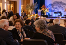 Γαλάτσι: Εκδήλωση των ΚΑΠΗ για την 28η Οκτωβρίου στο Καμίνι Μέλη ΚΑΠΗ συγκεντρώνονται σε δημοτικό πολιτιστικό κέντρο πριν από εκδήλωση μνήμης