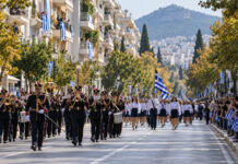 Γαλάτσι: Στις 12:00 η παρέλαση της 28ης Οκτωβρίου Αστική λεωφόρος προετοιμασμένη για επετειακή παρέλαση με ελληνικές σημαίες και φιλαρμονική