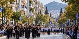 Γαλάτσι: Στις 12:00 η παρέλαση της 28ης Οκτωβρίου Αστική λεωφόρος προετοιμασμένη για επετειακή παρέλαση με ελληνικές σημαίες και φιλαρμονική