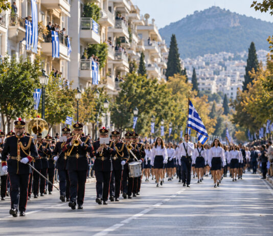 Γαλάτσι: Στις 12:00 η παρέλαση της 28ης Οκτωβρίου Αστική λεωφόρος προετοιμασμένη για επετειακή παρέλαση με ελληνικές σημαίες και φιλαρμονική