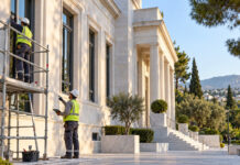 Κηφισιά: Έργο 800.000 ευρώ για συντηρήσεις δημοτικών κτιρίων Συνεργεία συντήρησης εργάζονται σε δημοτικό κτίριο με ικριώματα και εξοπλισμό