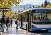 Κηφισιά: Από 15 Οκτωβρίου τα δωρεάν φοιτητικά δρομολόγια Σύγχρονο δημοτικό λεωφορείο μεταφέρει φοιτητές σε δενδροφυτεμένο δρόμο της Κηφισιάς