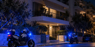 Μοσχάτο: Σύλληψη 22χρονου σε διάρρηξη διαμερίσματος Αστυνομικές μοτοσικλέτες έξω από πολυκατοικία τη νύχτα