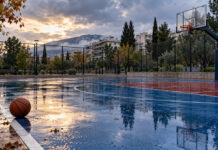 Νέα Ιωνία: Αναβλήθηκαν λόγω καιρού τα εγκαίνια του γηπέδου στην Αγία Αναστασία Ανακατασκευασμένο ανοιχτό γήπεδο μπάσκετ με βρεγμένο αγωνιστικό χώρο μετά τη βροχή