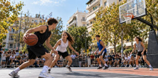 Νέα Ιωνία: Διήμερο τουρνουά μπάσκετ 3×3 στις 3 και 4 Οκτωβρίου Νέοι αθλητές αγωνίζονται σε υπαίθριο γήπεδο μπάσκετ τριών εναντίον τριών μέσα σε αστική γειτονιά