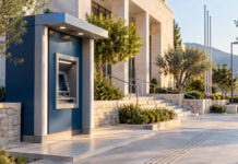 Παπάγου–Χολαργός: Δημοπρασία για ΑΤΜ σε δημοτικό κοινόχρηστο χώρο Αυτόματο ταμειολογιστικό μηχάνημα δίπλα σε σύγχρονο δημοτικό κτίριο