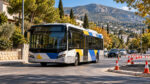 Πεντέλη: Αλλάζουν οι γραμμές 446, 460 και 461 την Κυριακή Αστικό λεωφορείο κινείται σε δενδροφυτεμένο δρόμο της Πεντέλης