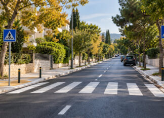 Βριλήσσια: Έως τον Απρίλιο του 2027 το έργο οδικής ασφάλειας Αναβαθμισμένος αστικός δρόμος με νέα διάβαση πεζών, σήμανση και επισκευασμένα πεζοδρόμια