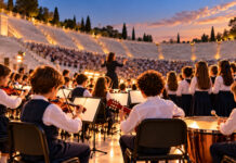 Βριλήσσια: Οι «Πεισματάρηδες» τραγούδησαν στο Καλλιμάρμαρο Παιδική ορχήστρα και χορωδία παρουσιάζει μουσικό πρόγραμμα σε ανοικτό μαρμάρινο στάδιο