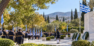 Βριλήσσια: Το πλήρες πρόγραμμα για την 28η Οκτωβρίου 2026 Ελληνικές σημαίες και στεφάνια σε τελετή εθνικής επετείου σε πλατεία